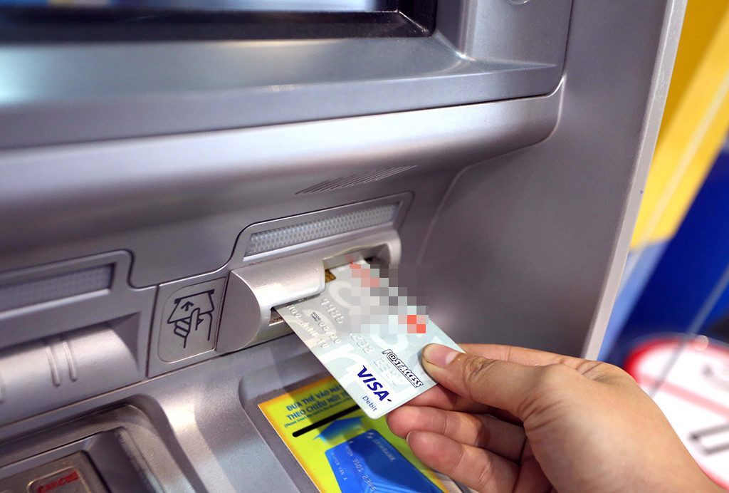 Có Cách rút tiền mặt từ thẻ tín dụng không mất phí không?